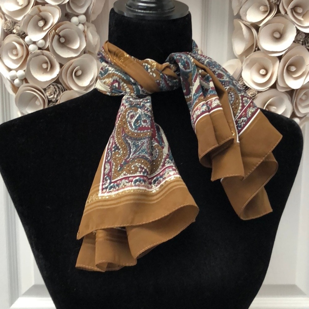DONATED Vintage Brown, burgundy, paisley scarf - Picture 2 of 7